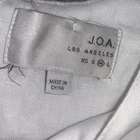 J.O.A.‎ Layered Ruffle Cold Shoulder Top - Picture 9 of 12